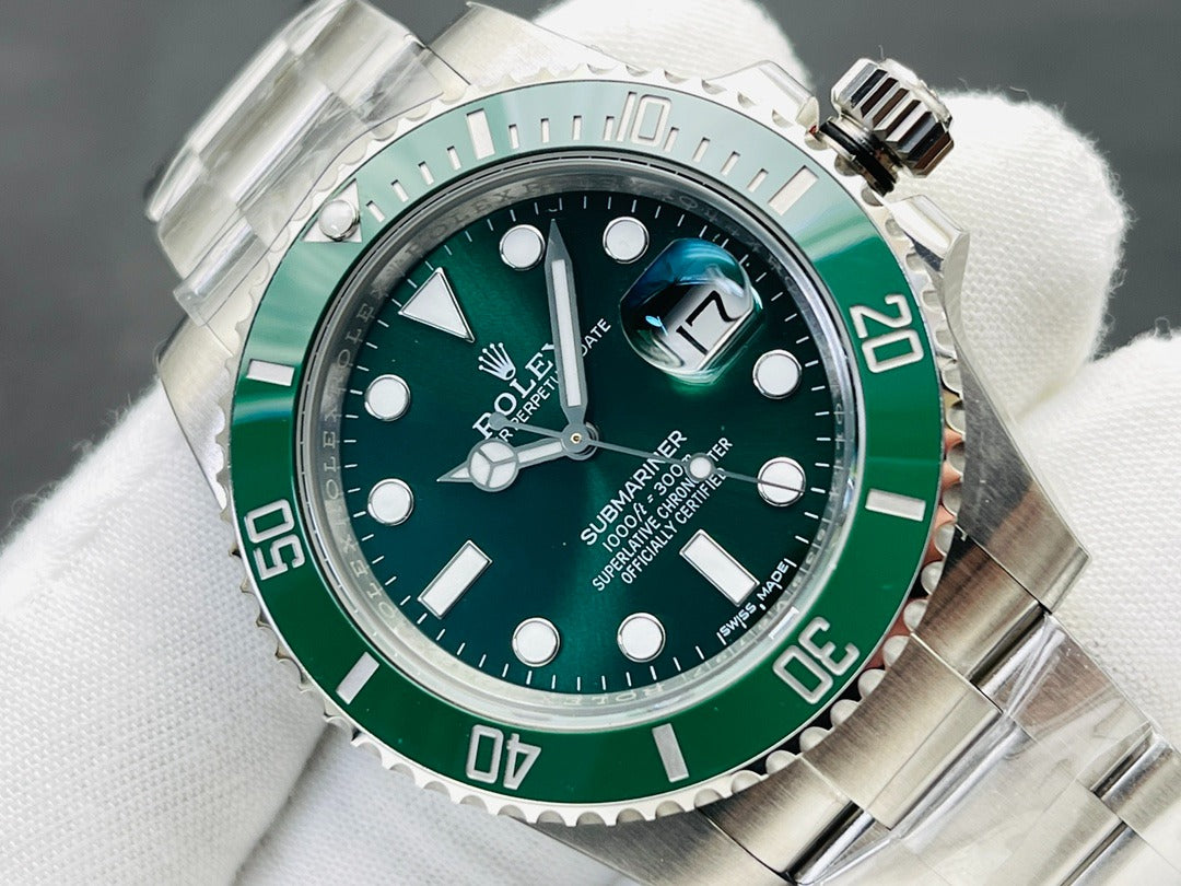 Rolex Submariner "HULK"